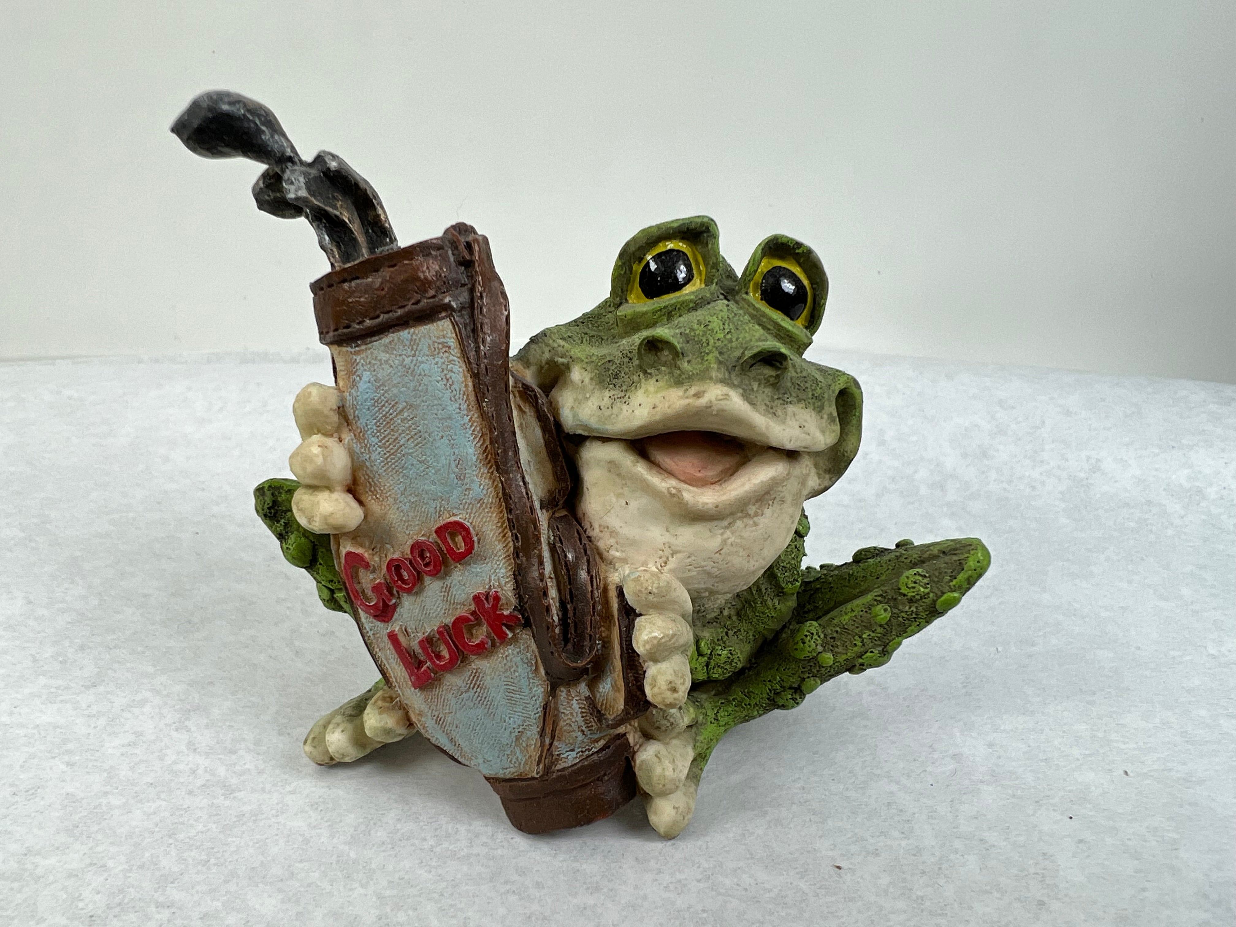 " Good Luck " Message Frog with Golf Clubs